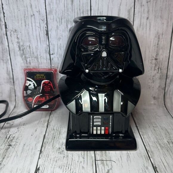 Scentsy Darth Vader Warmer Helmet Force Scentsy Bar No Lid - Picture 1 of 12